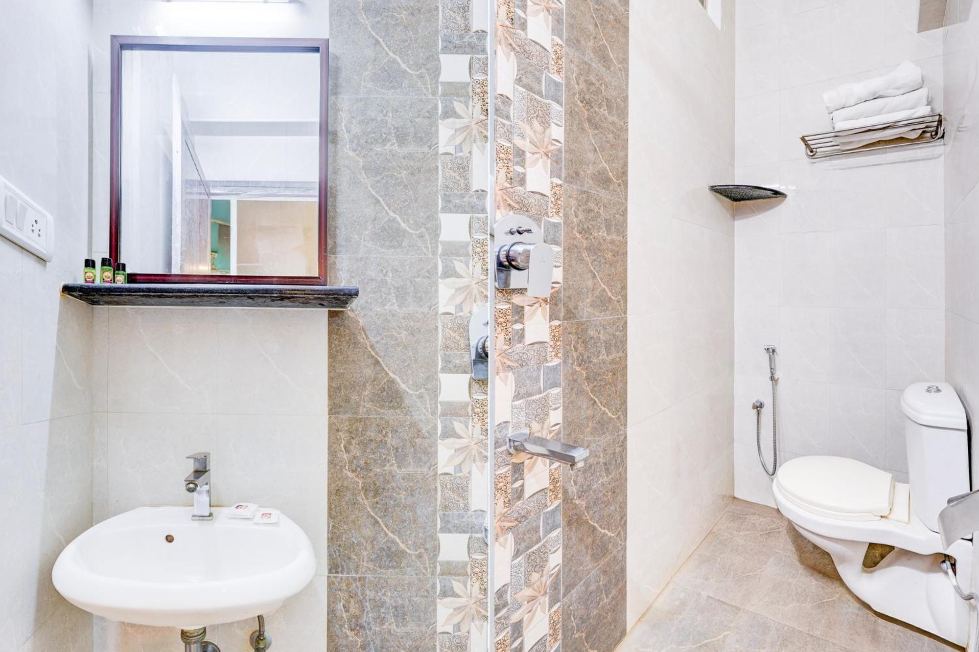 Super Townhouse Chennai Near Airport Formerly Sai Bala Budget Екстериор снимка